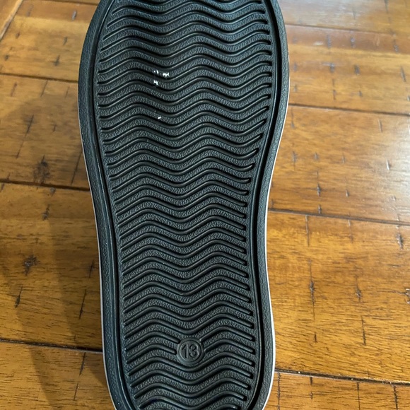 NWOT Skechers shoes - Picture 3 of 5